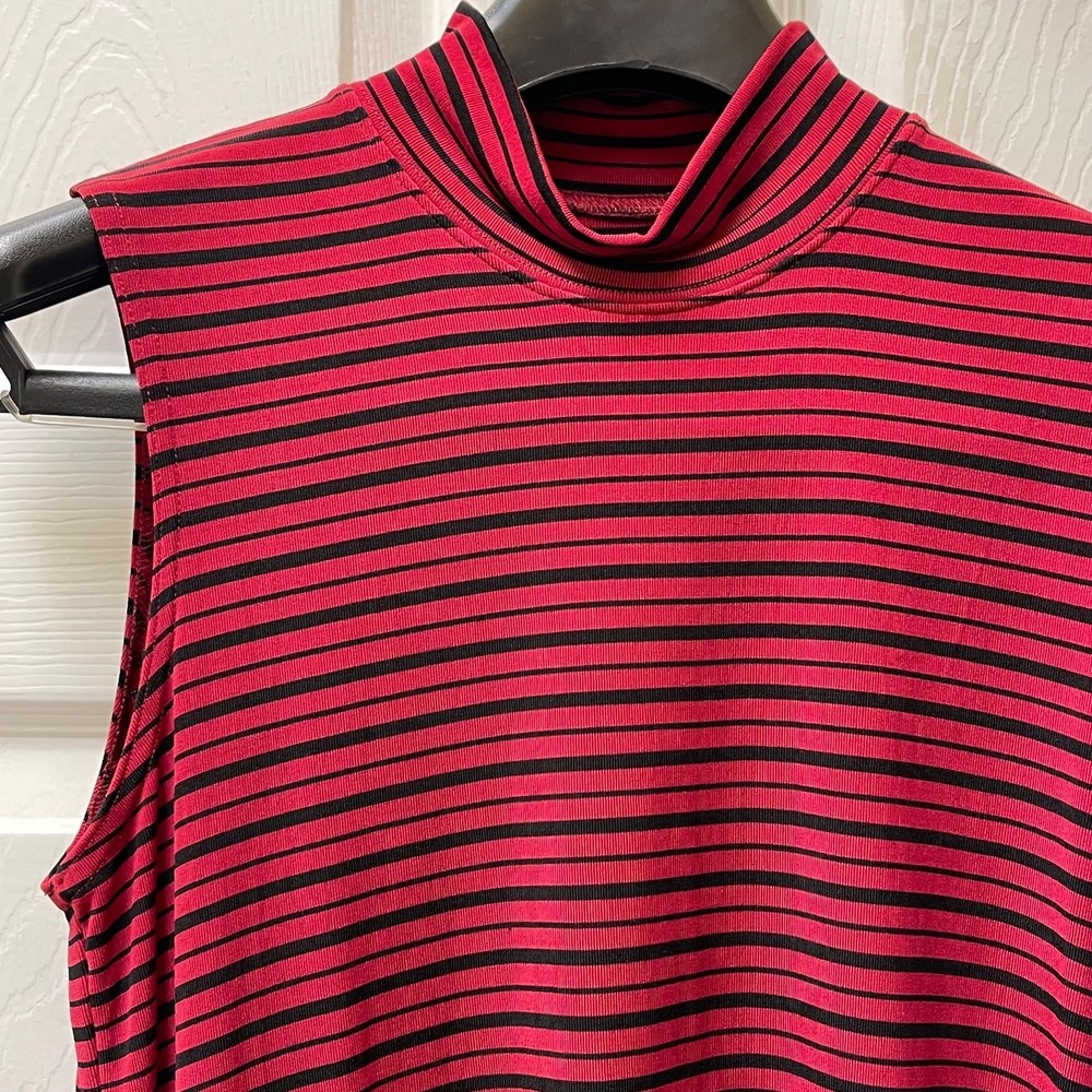 Women's‎ Red Striped Mock Neck Rayon/Cotton Blend Sleeveless Tank Top (M)